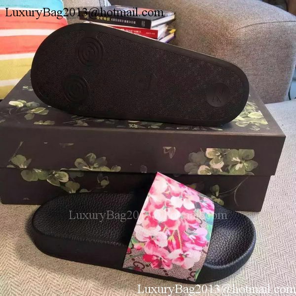 Gucci Slippers Leather GG759 Bloom