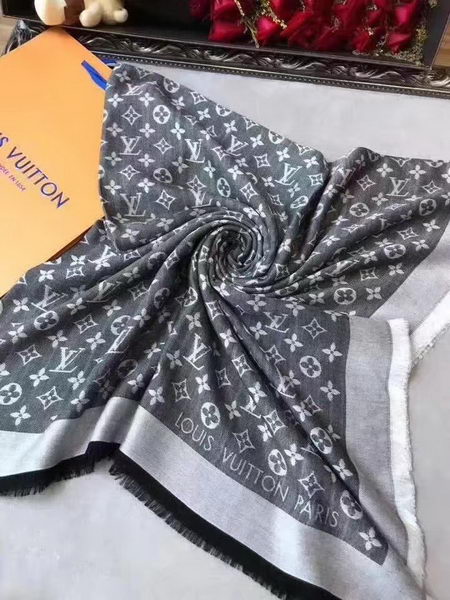 Louis Vuitton Scarf LVS9219I