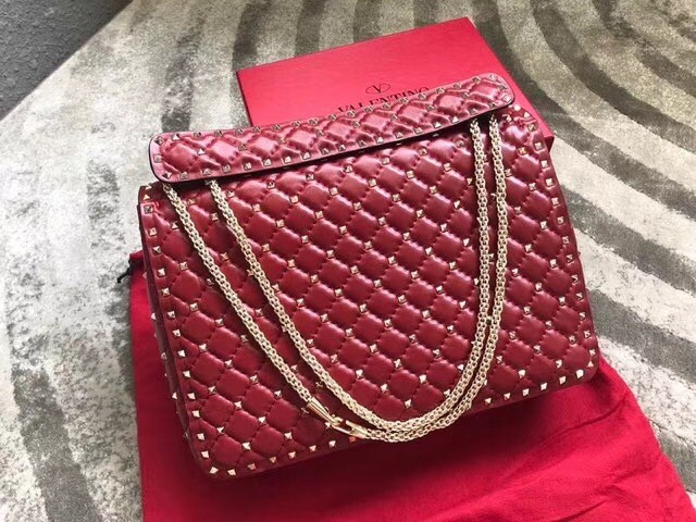 VALENTINO Spike quilted leather large shoulder bag 0027 red