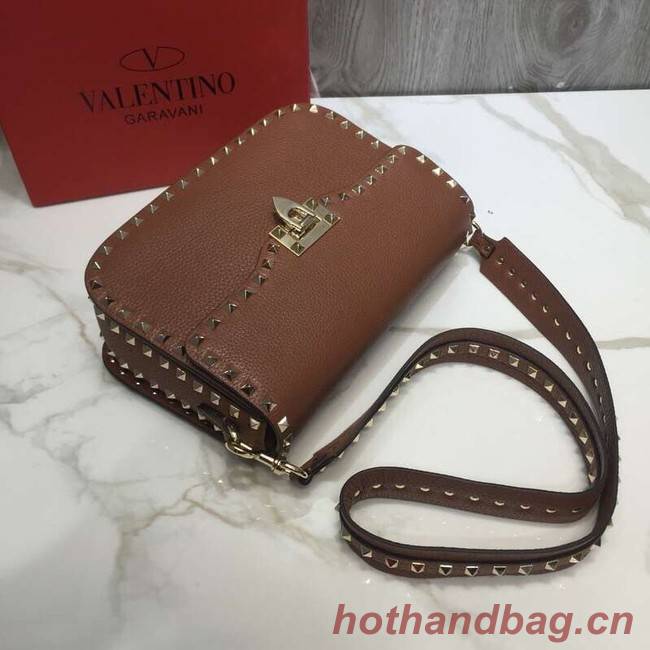 VALENTINO Rockstud grained leather messenger 0936B brown