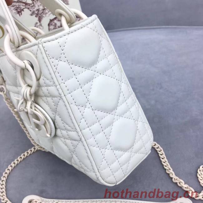 Dior ULTRAMATTE LADY DIOR-TAS M0505O white