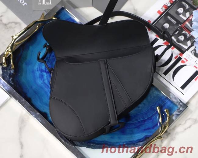 Dior SADDLE-TAS VAN KALFSLEER M0446C black