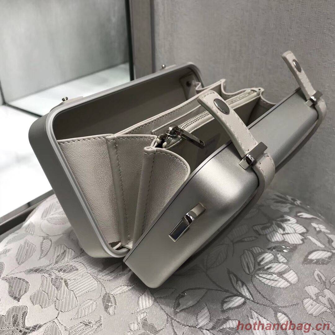 DIORAMA CALFSKIN CLUTCH M2020 silvery