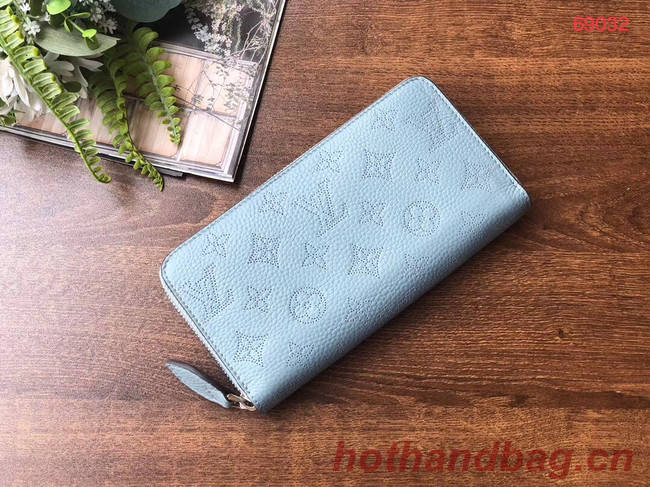 Louis vuitton original Iris ZIPPY Wallet M69032 blue 