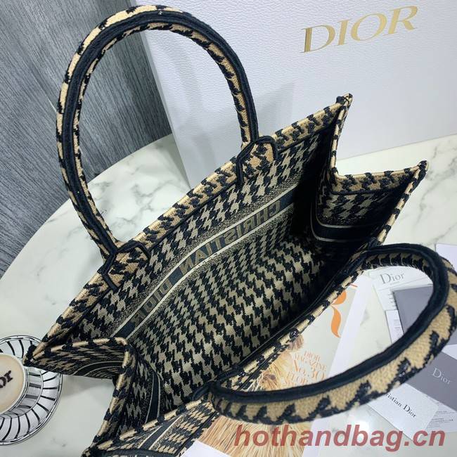 SMALL DIOR BOOK TOTE Embroidered M1296-8