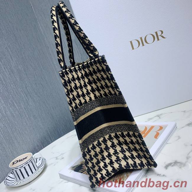 SMALL DIOR BOOK TOTE Embroidered M1296-8