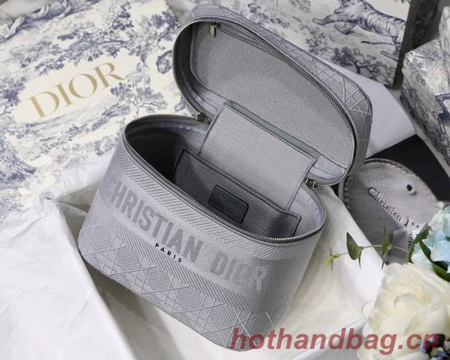 Dior Oblique Embroidered DIORTRAVEL VANITY CASE S5480  grey