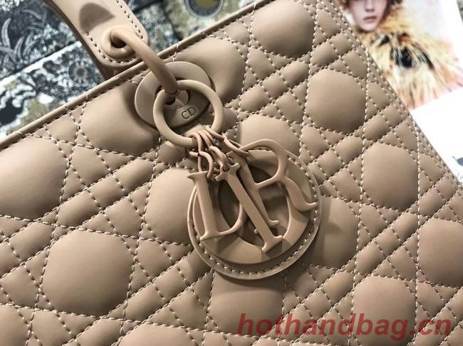 LARGE LADY DIOR BAG Blush Ultramatte Cannage Calfskin M0566SL