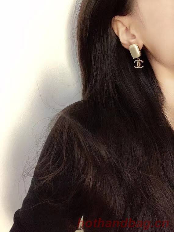 Chanel Earrings CE5925