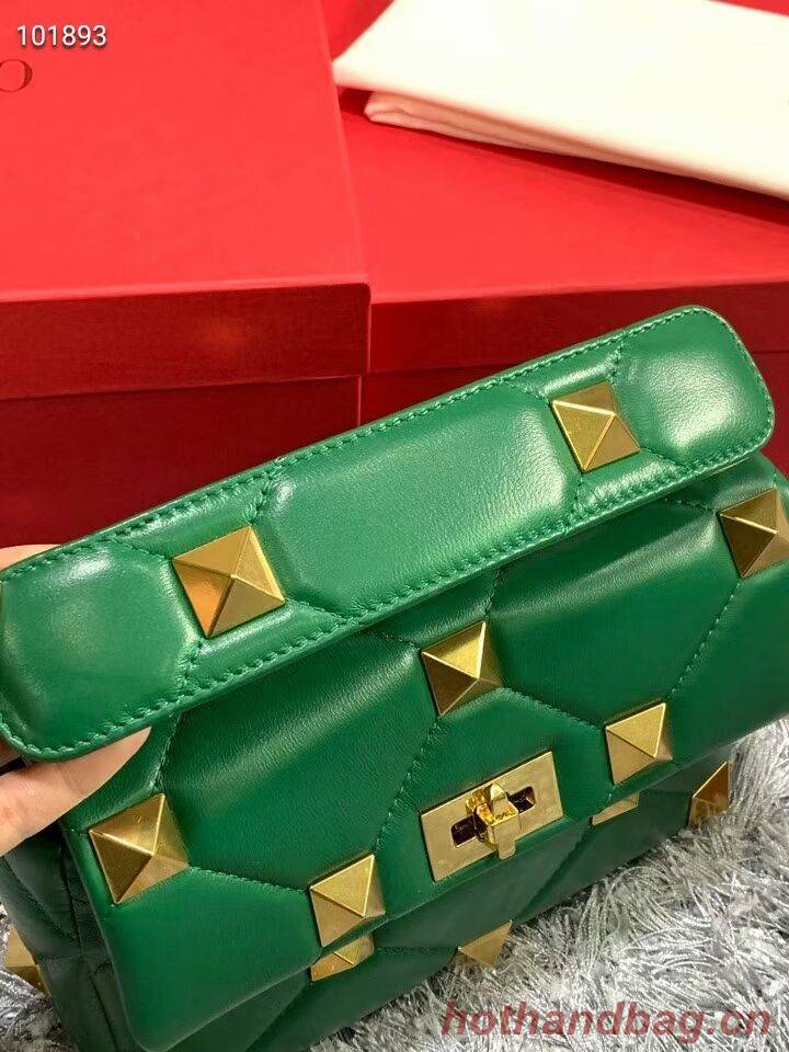 Valentino mini Garavani Roman Stud V2061 green