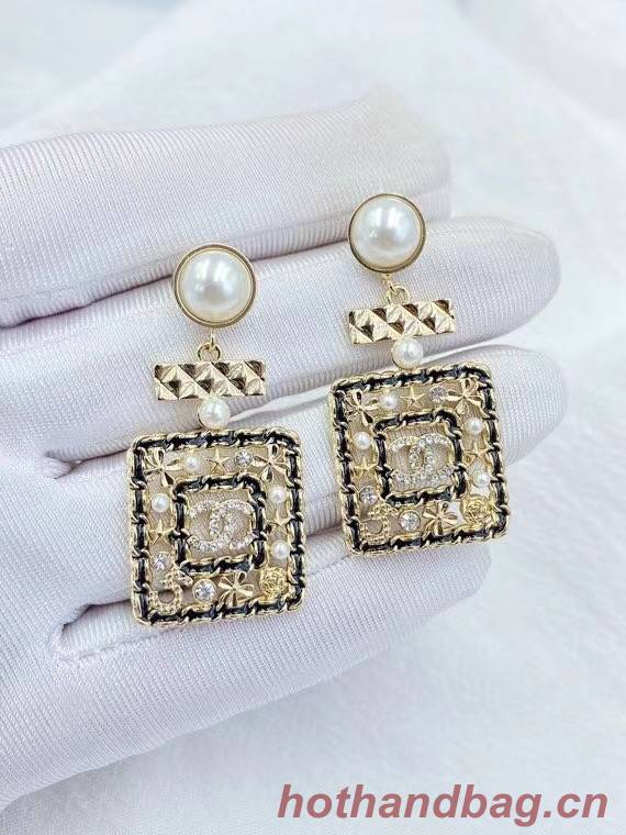 Chanel Earrings CE6038