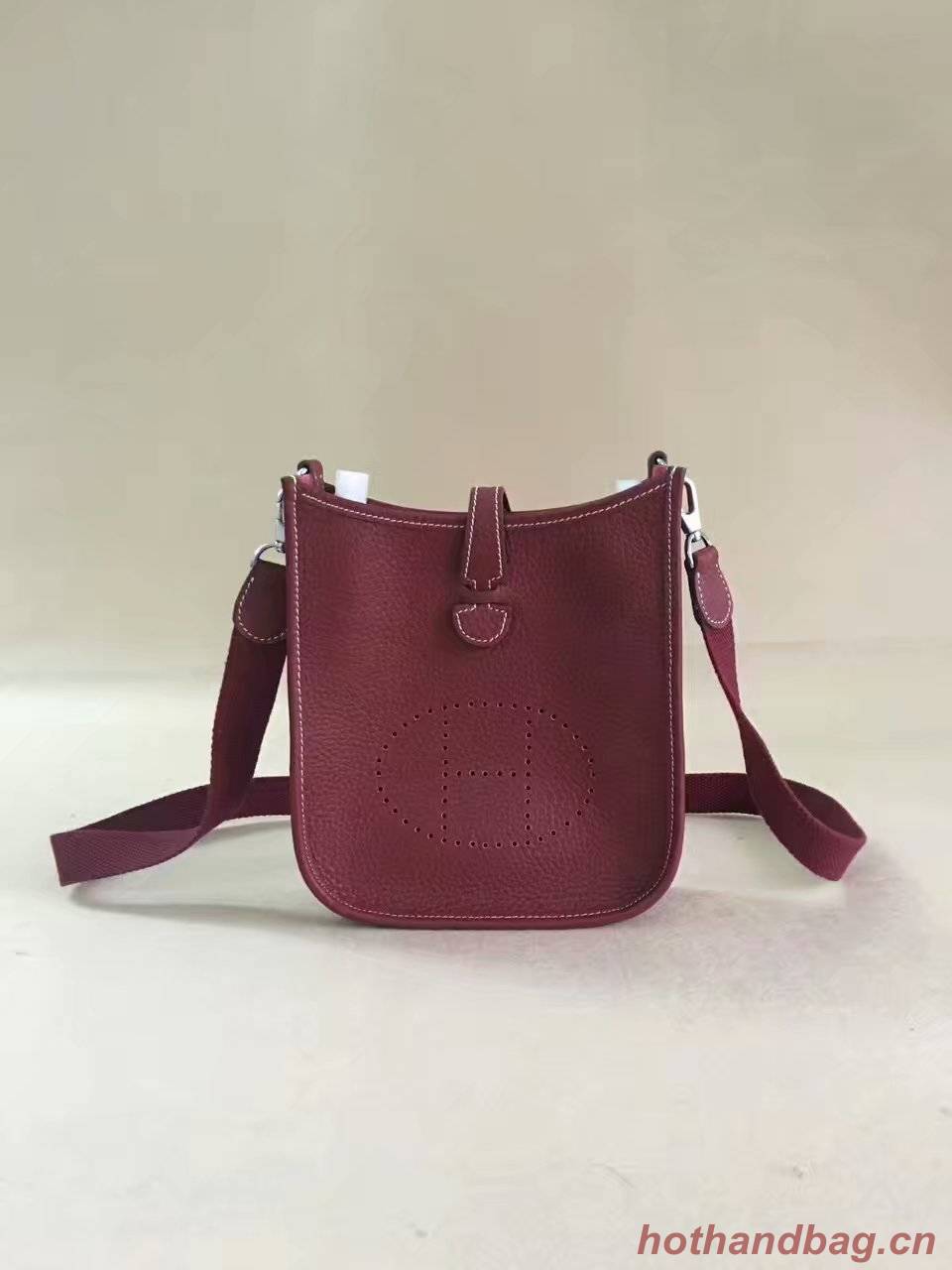 Hermes Evelyne original togo leather mini Shoulder Bag H15698 Burgundy