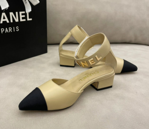 Chanel Diamond Flat CH13045