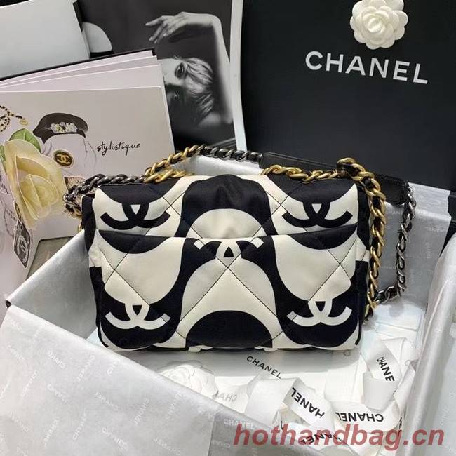 chanel 19 flap bag AS1160 black&white