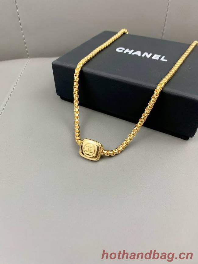 Chanel Necklace CE6412