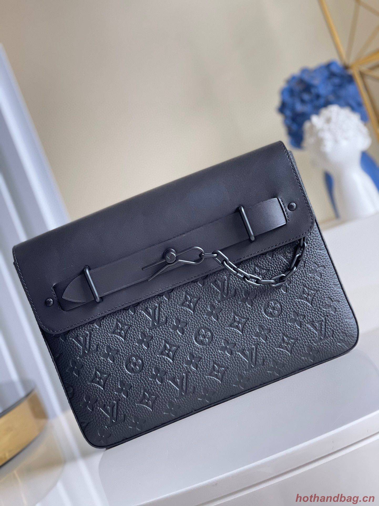 Louis Vuitton Monogram Eclipse POCHETTE Steamer M80140 Black