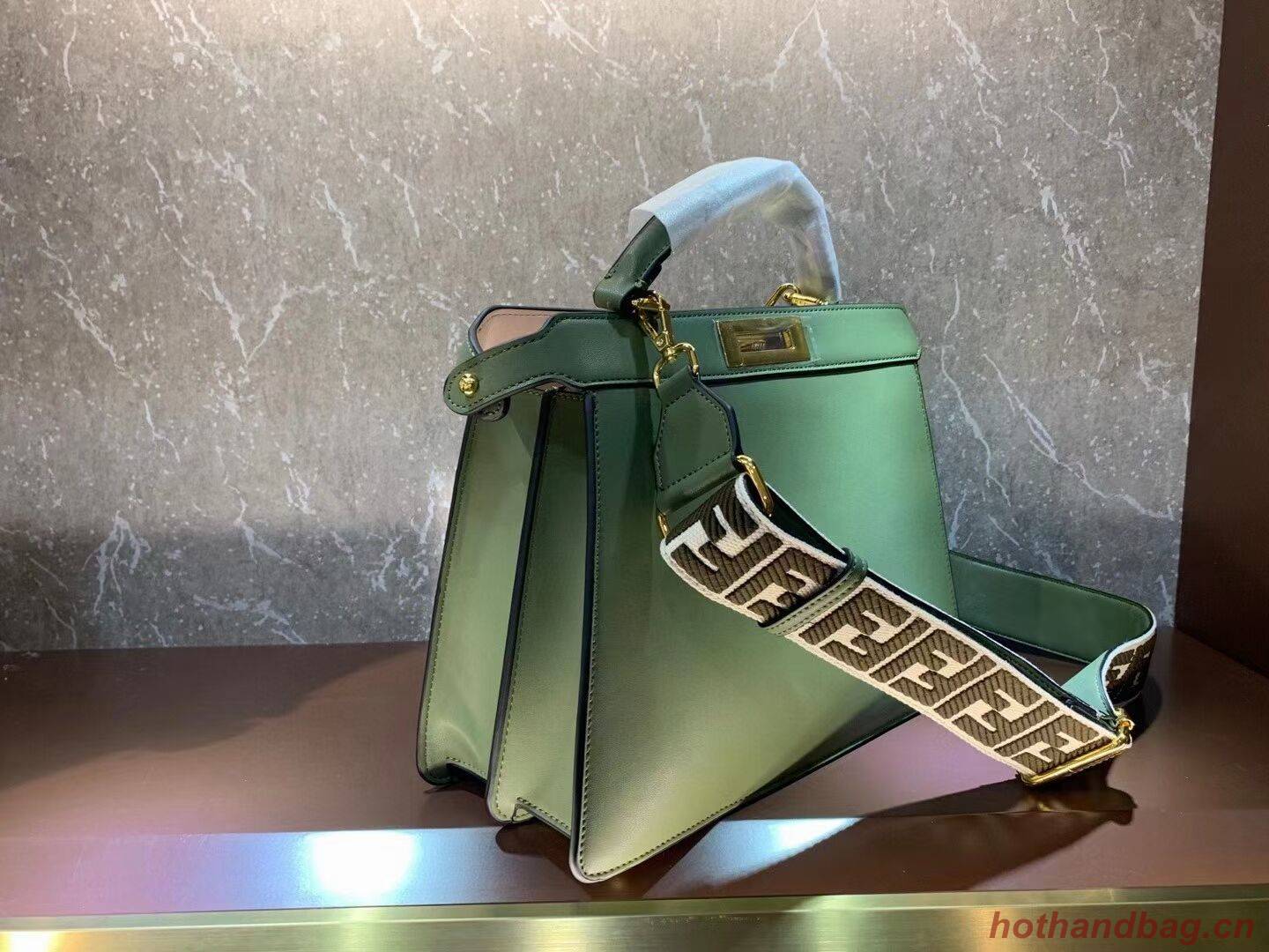 FENDI PEEKABOO ISEEU MEDIUM Green leather bag 8BN321A6