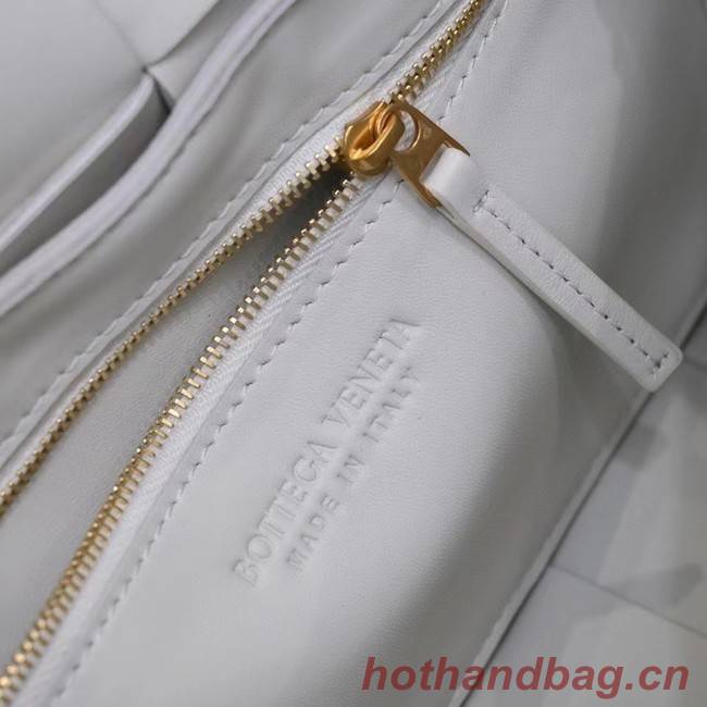 Bottega Veneta CASSETTE 666870 white