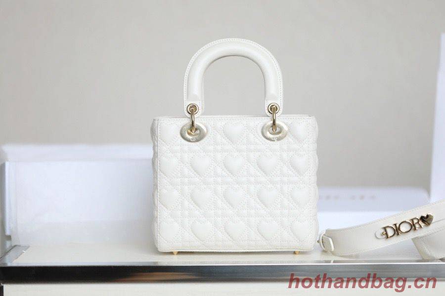 LADY DIOR MY ABCDIOR BAG Cannage Heart Original Lambskin Bag M0539O White