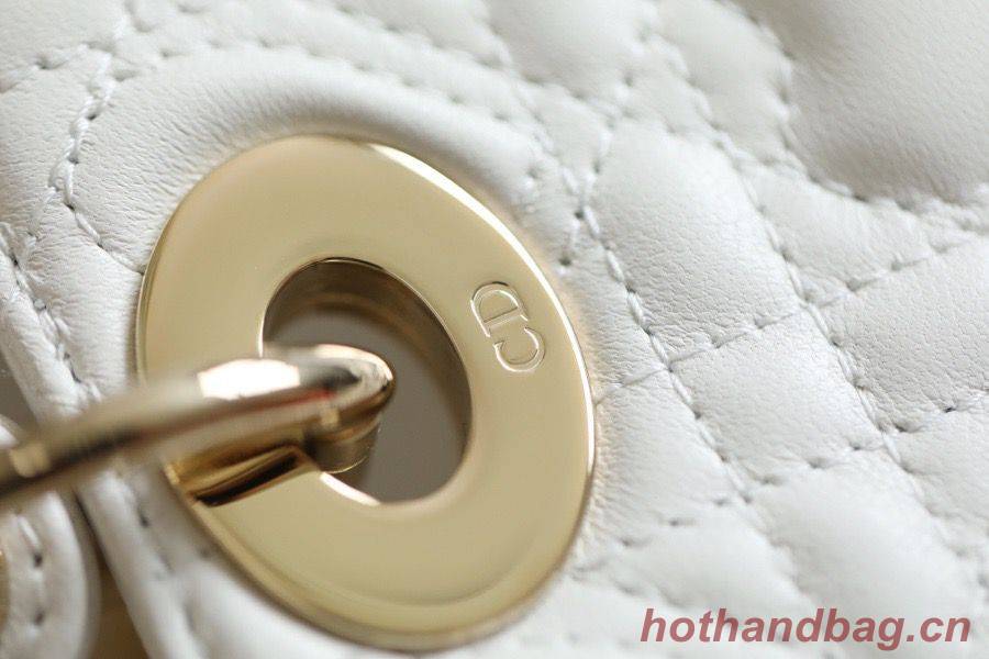 LADY DIOR MY ABCDIOR BAG Cannage Heart Original Lambskin Bag M0539O White