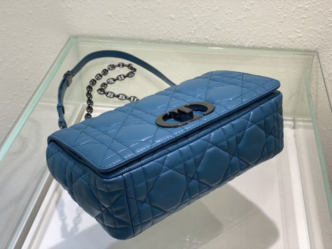 LARGE DIOR CARO BAG Gradient Cannage Lambskin M9243E blue