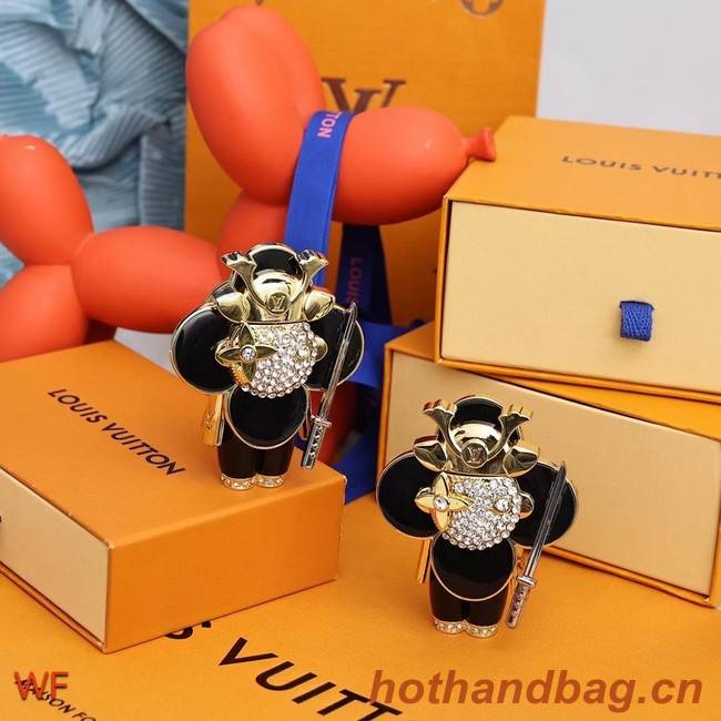 Louis Vuitton CHARM AND KEY HOLDER M00366