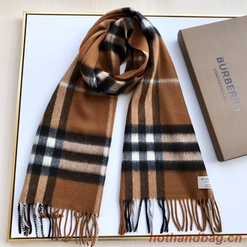 Burberry Scarf B00252