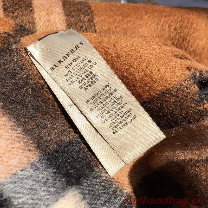 Burberry Scarf B00252