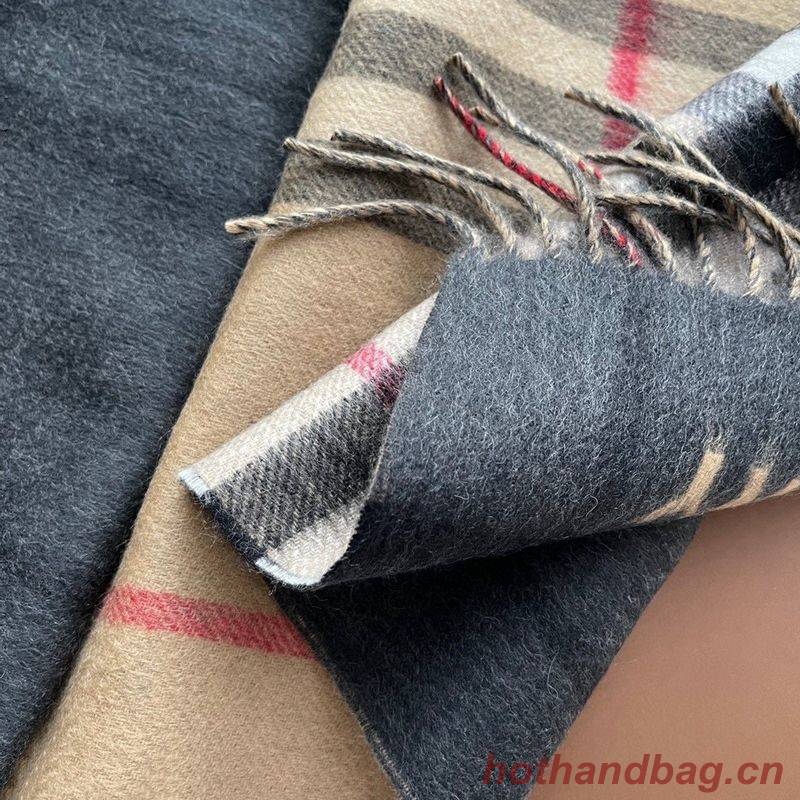 Burberry Scarf B00254