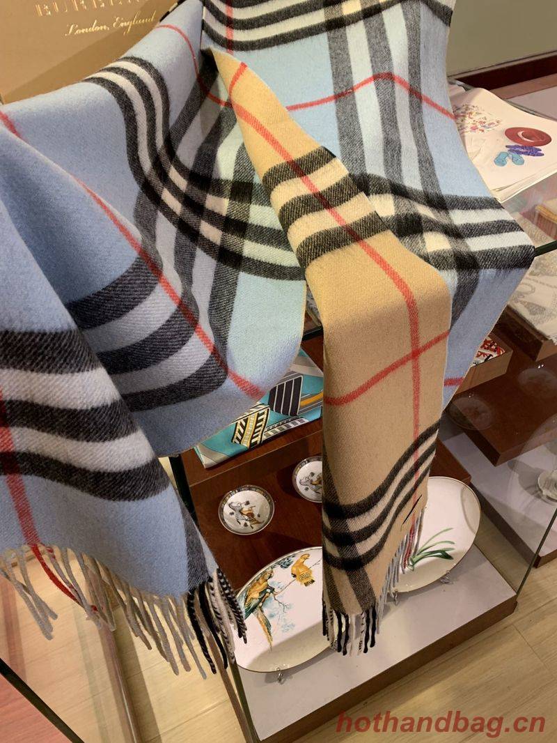 Burberry Scarf B00262