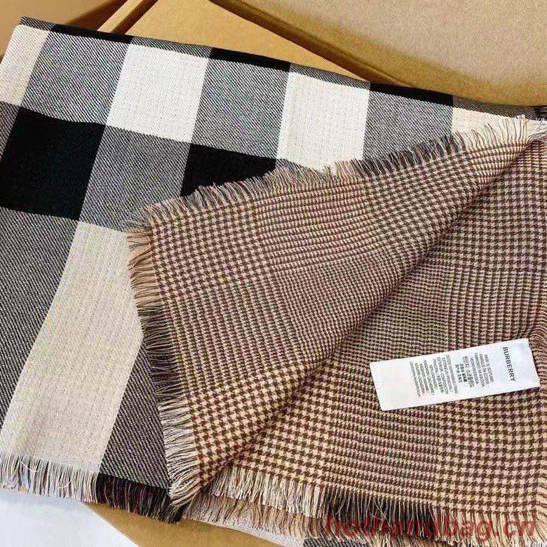 Burberry Scarf B00288