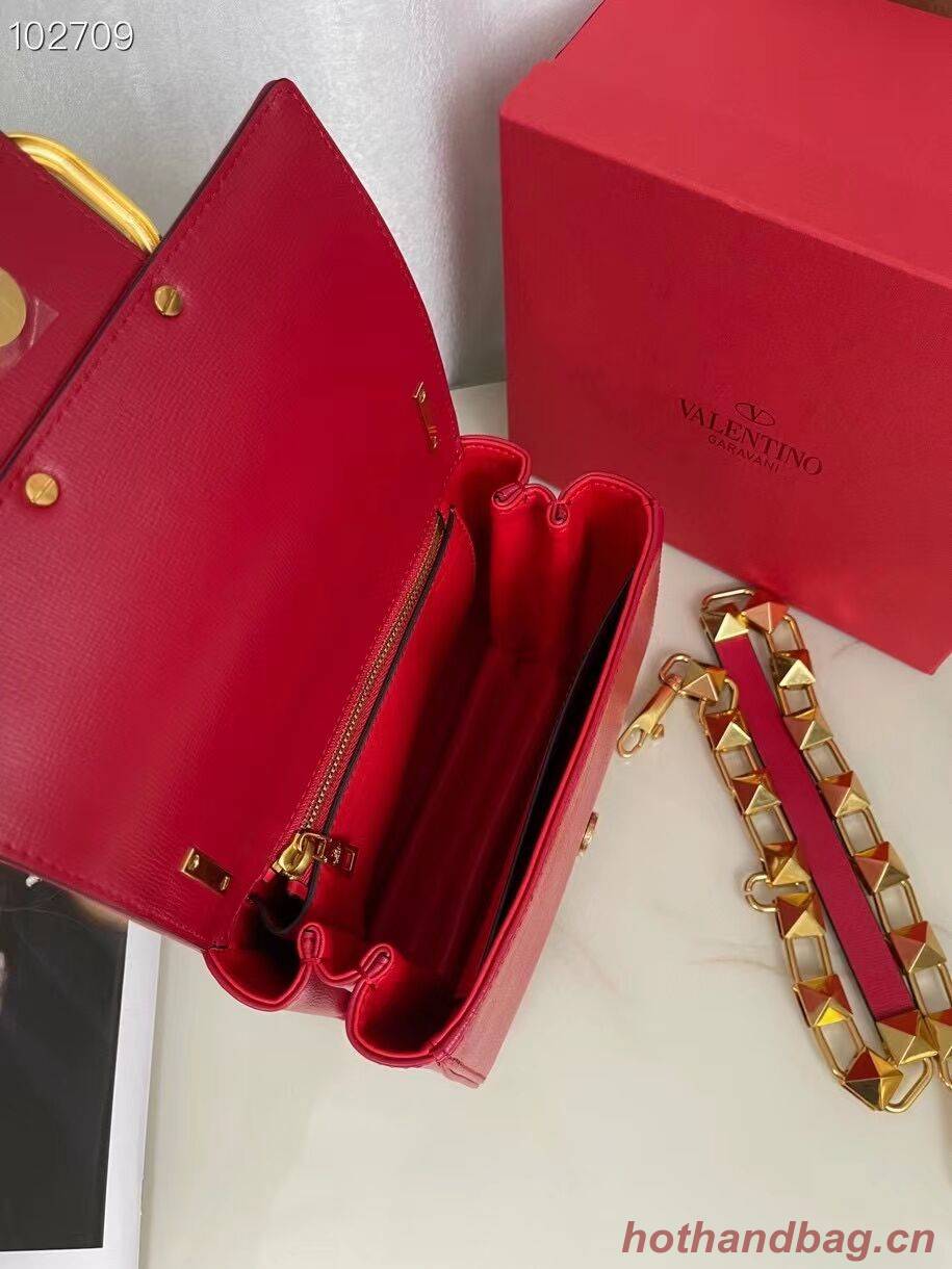 VALENTINO GARAVANI Stud Sign Grained Calfskin Shoulder Bag V0196 red