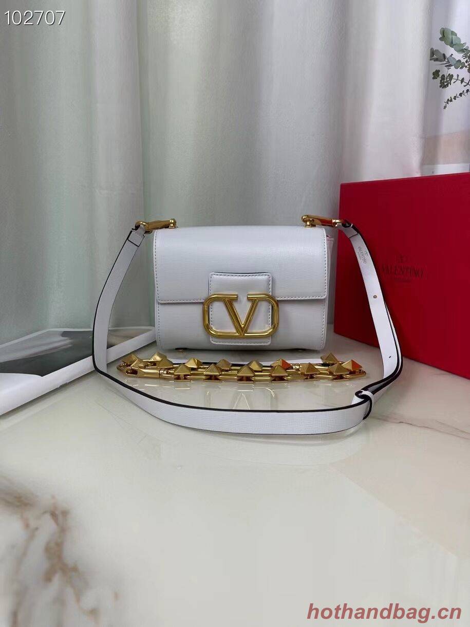 VALENTINO GARAVANI Stud Sign Grained Calfskin Shoulder Bag V0196 white