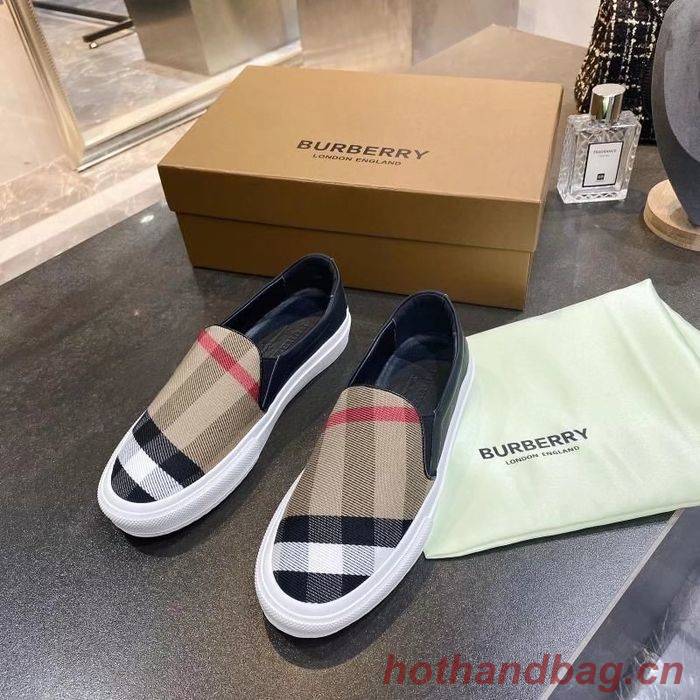 Burberry shoes BU00017