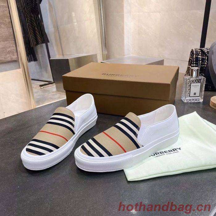 Burberry shoes BU00019