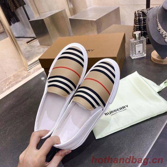 Burberry shoes BU00019