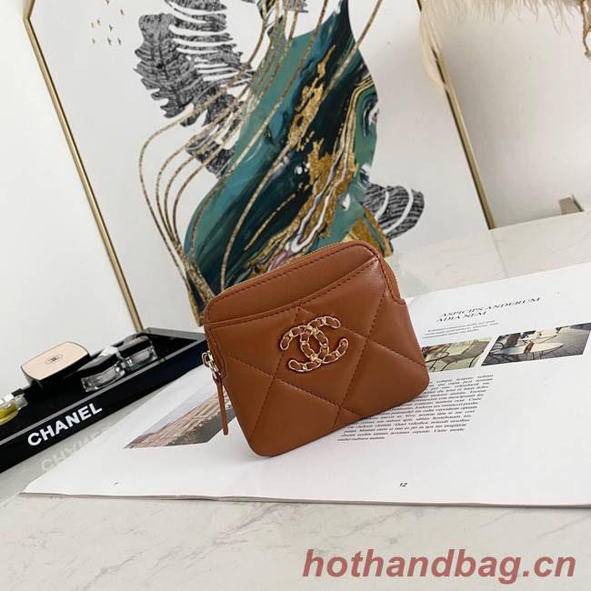 Chanel 19 Zip Card bag 82086 brown