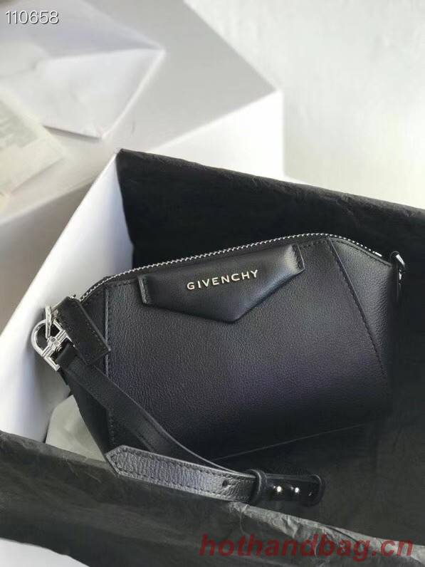 GIVENCHY Original Leather Shoulder Bag 1870 black