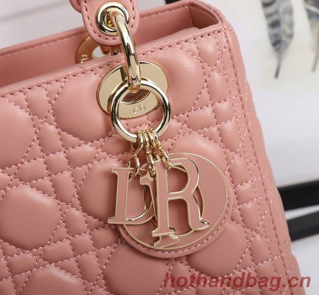 MEDIUM LADY DIOR BAG Cannage Lambskin M0565E Cherry Blossom powder