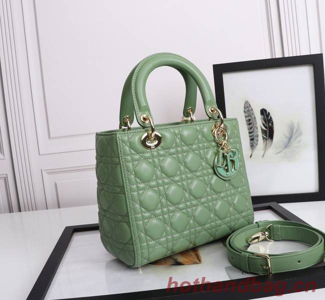 MEDIUM LADY DIOR BAG Cannage Lambskin M0565E green