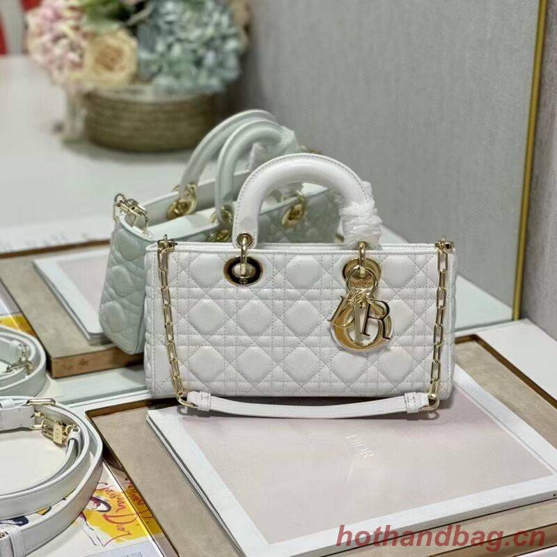 MEDIUM LADY DIOR BAG Cannage Lambskin C2820 white