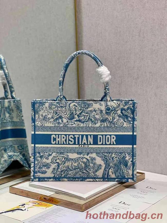 DIOR BOOK TOTE Embroidery C1287-26 blue