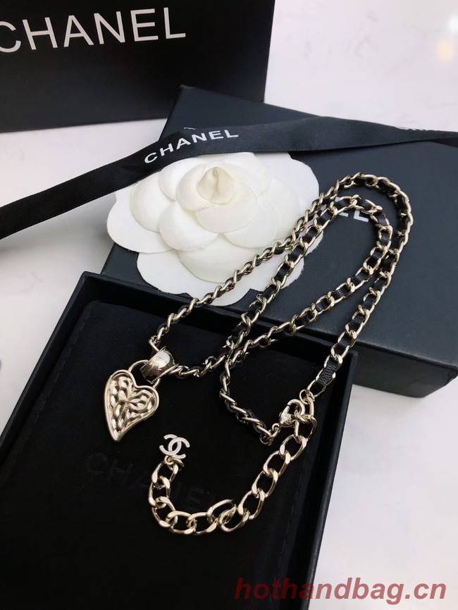 Chanel Necklace CE8037