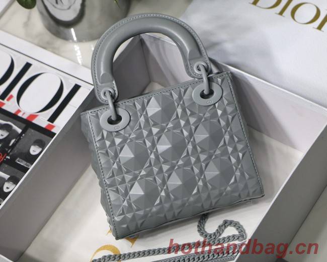 MEDIUM LADY DIOR BAG Cannage Calfskin M0566OE gray