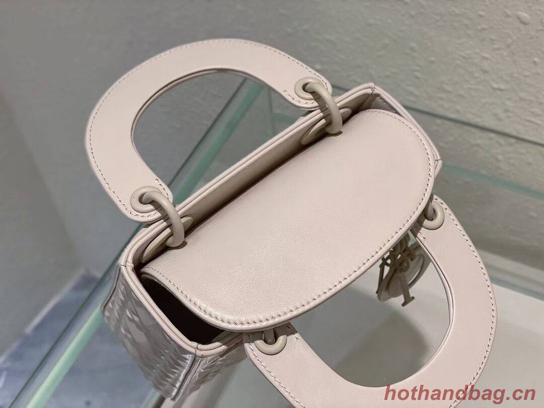 MINI LADY DIOR BAG Cannage Calfskin C2815 white