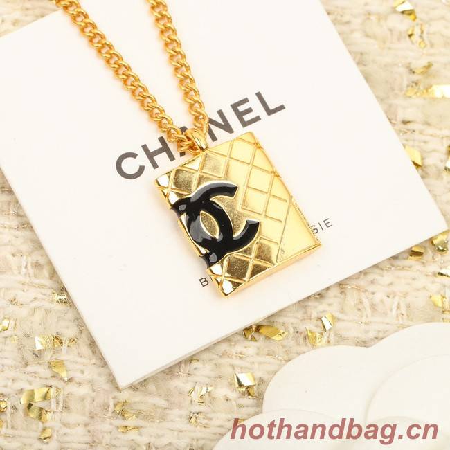 Chanel Necklace CE8400