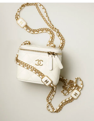 CHANEL SMALL VANITY WITH CHAIN Lambskin & Gold-Tone Metal AP2931 White