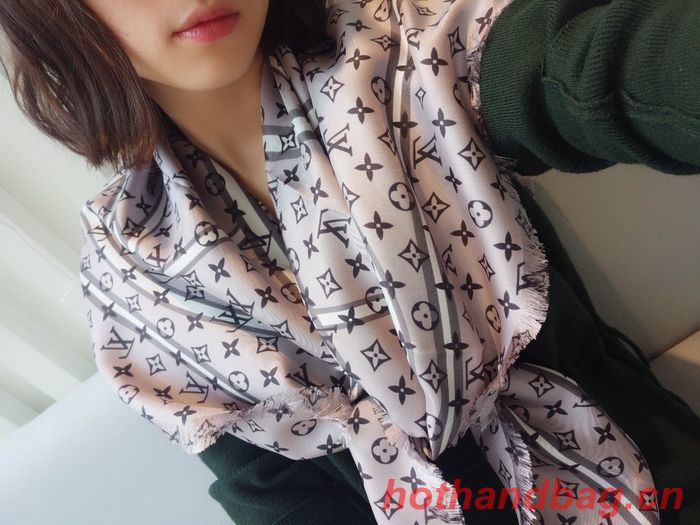 Louis Vuitton Scarf LVC00213