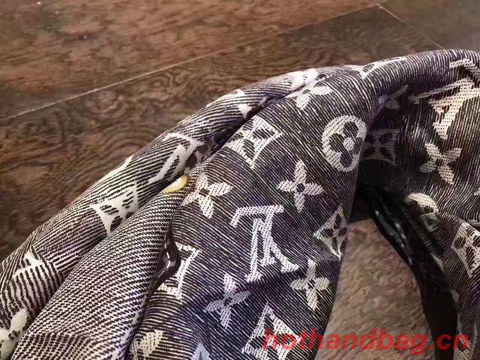 Louis Vuitton Scarf LVC00214