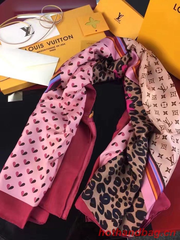 Louis Vuitton Scarf LVC00339